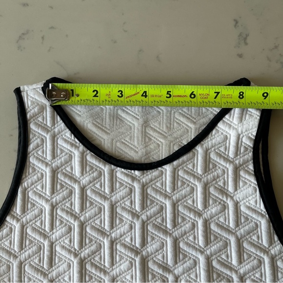 Women’s White Textured Crop Top with Black Trim Size S - Picture 5 of 9